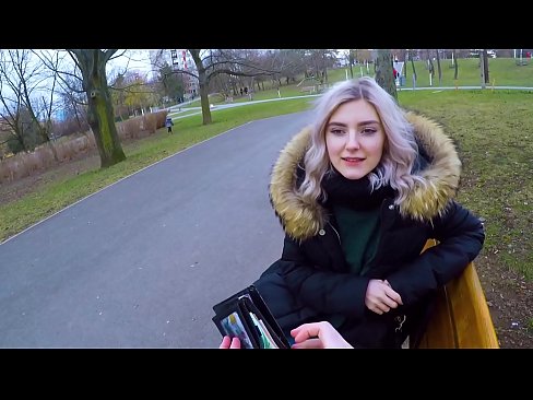 ❤️ Svelger en fremmeds varme sperm for penger - blowjob i parken av Eva Elfie ❤️ Porno fb hos oss ❤